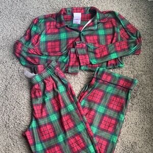 Wondershop Festive Plaid Kids Pajama Set - Red and Green